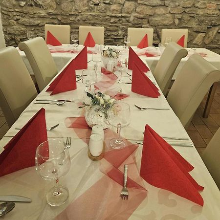 Hotel U Mesta Prahy Náchod المظهر الخارجي الصورة