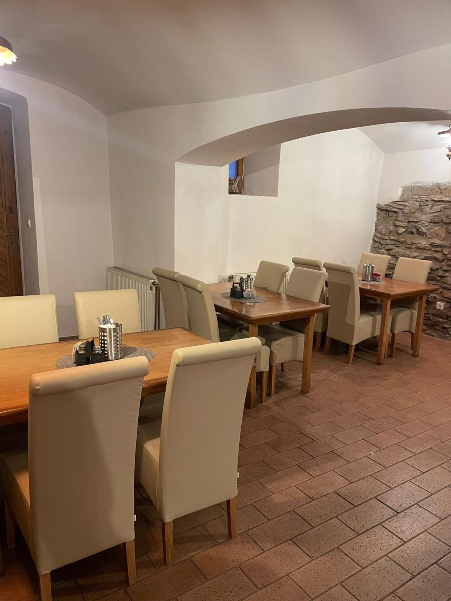 Hotel U Mesta Prahy Náchod المظهر الخارجي الصورة